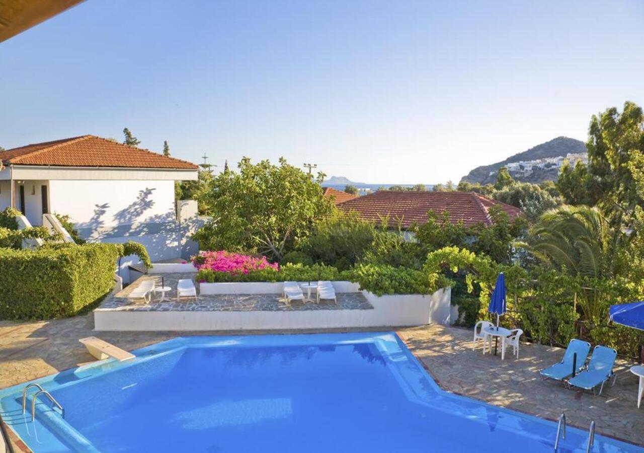 Sunningdale Hotel Agia Galini Екстериор снимка