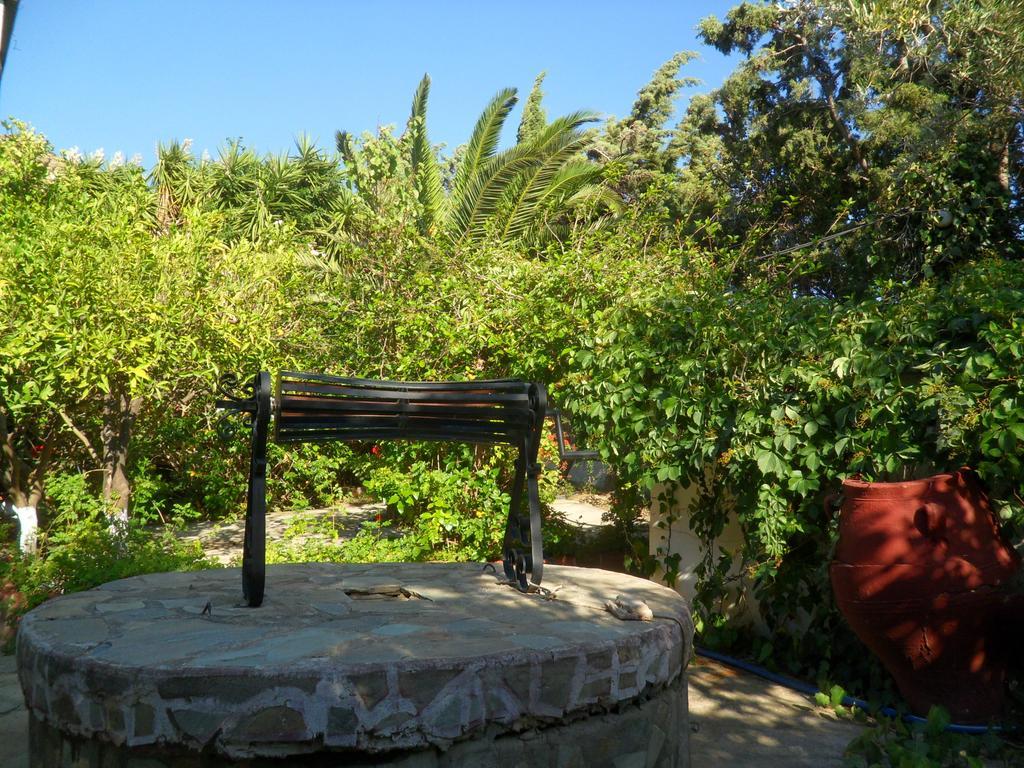 Sunningdale Hotel Agia Galini Екстериор снимка